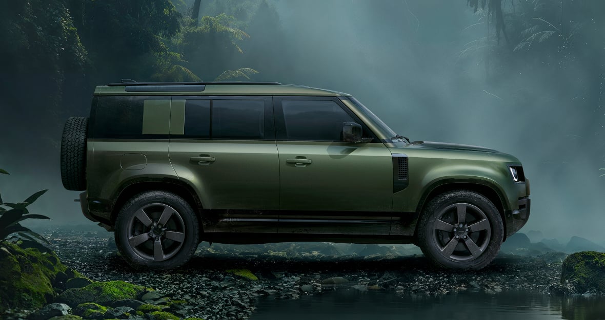 Land Rover Defender 110 in Egypt