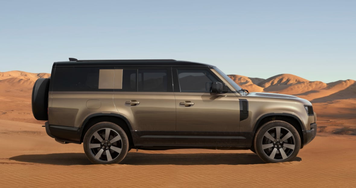 Land Rover Defender 130 in Egypt